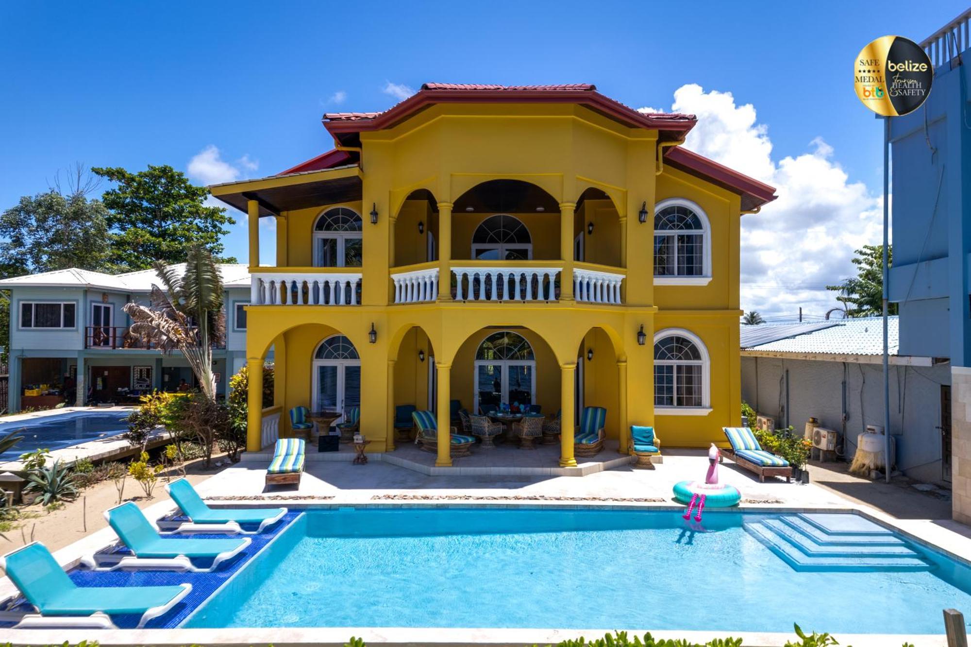 Blue Parrot Beach House And Villas ฮอปกินส์ ภายนอก รูปภาพ