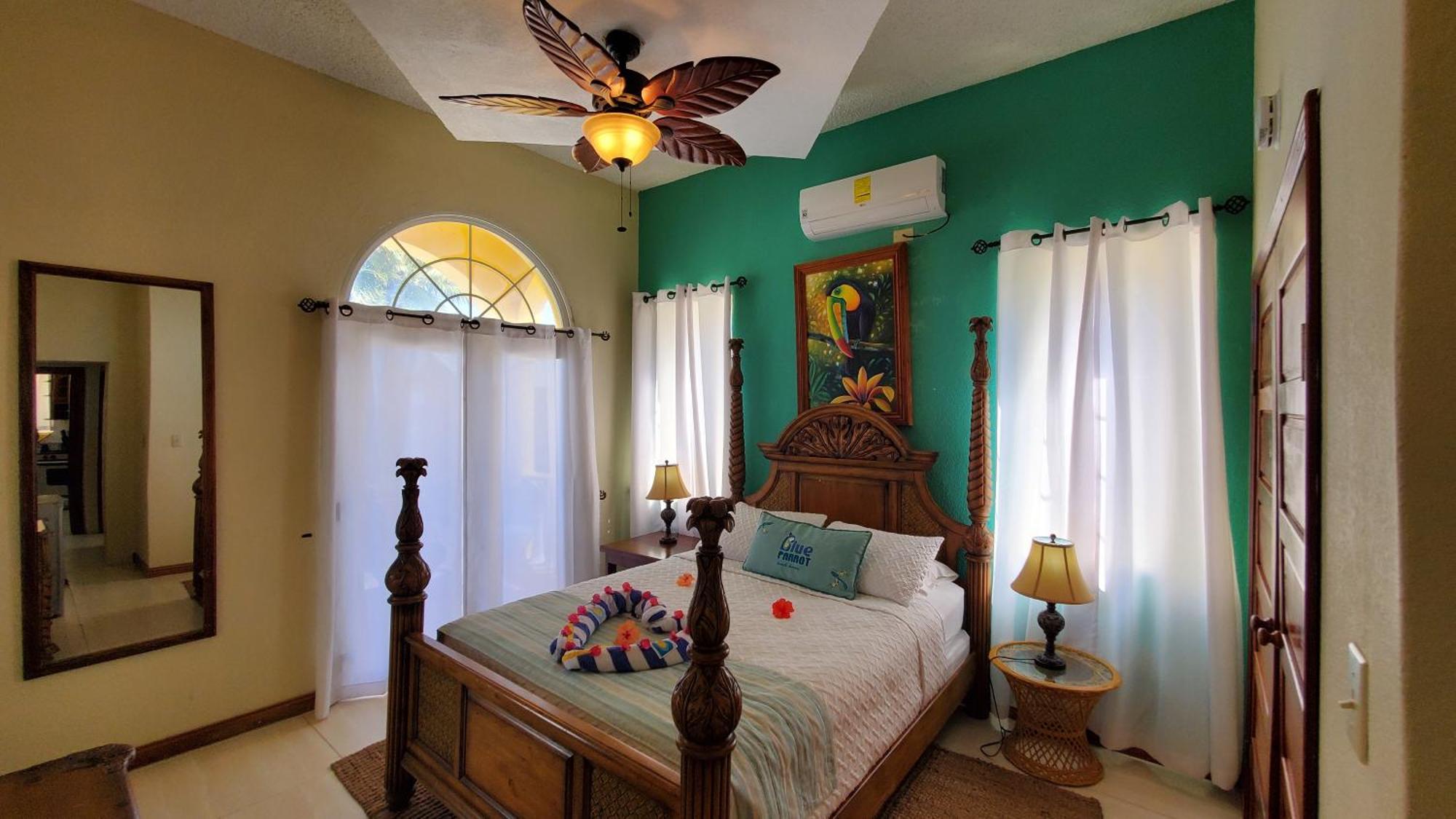Blue Parrot Beach House And Villas ฮอปกินส์ ภายนอก รูปภาพ