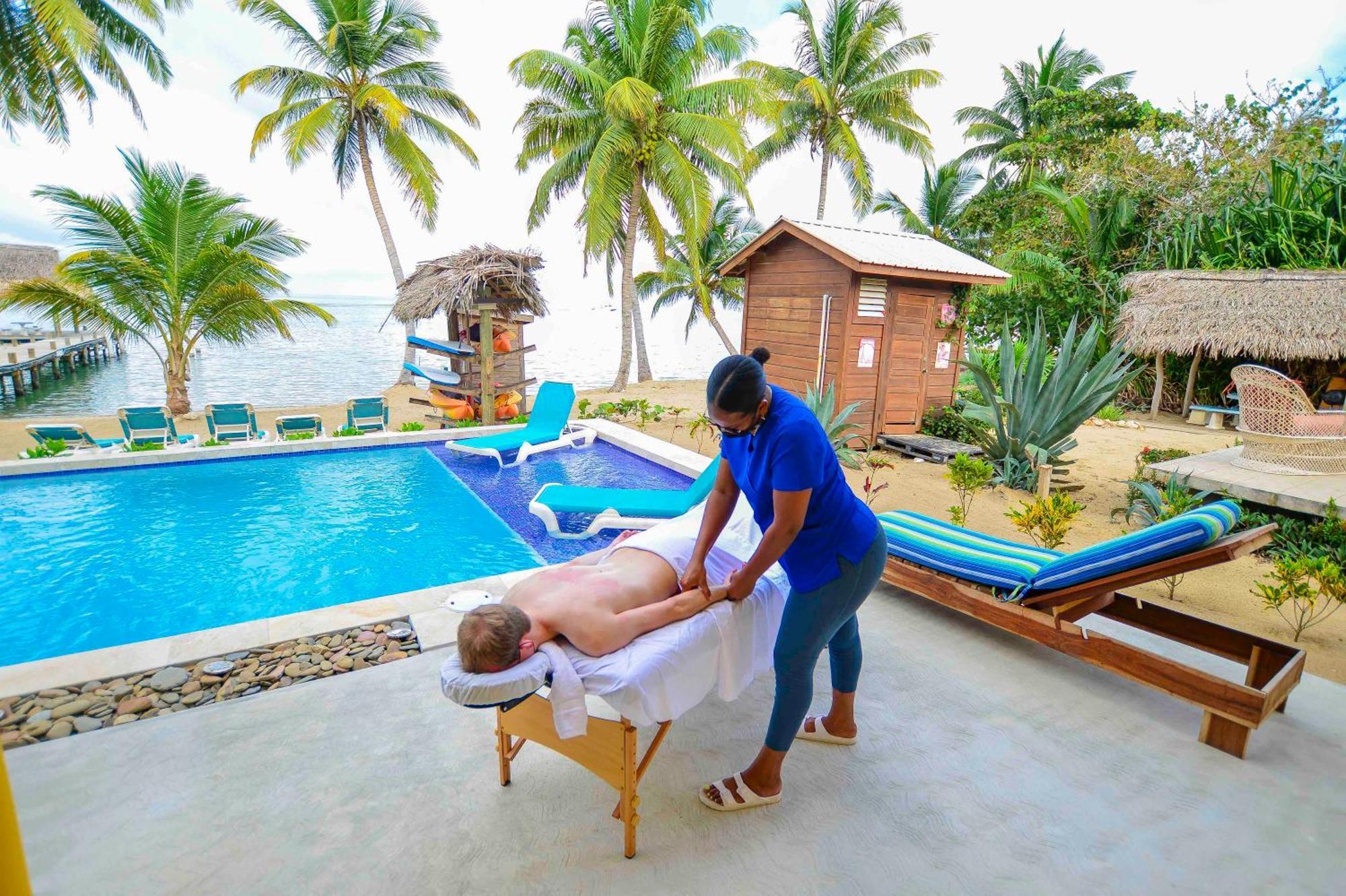 Blue Parrot Beach House And Villas ฮอปกินส์ ภายนอก รูปภาพ