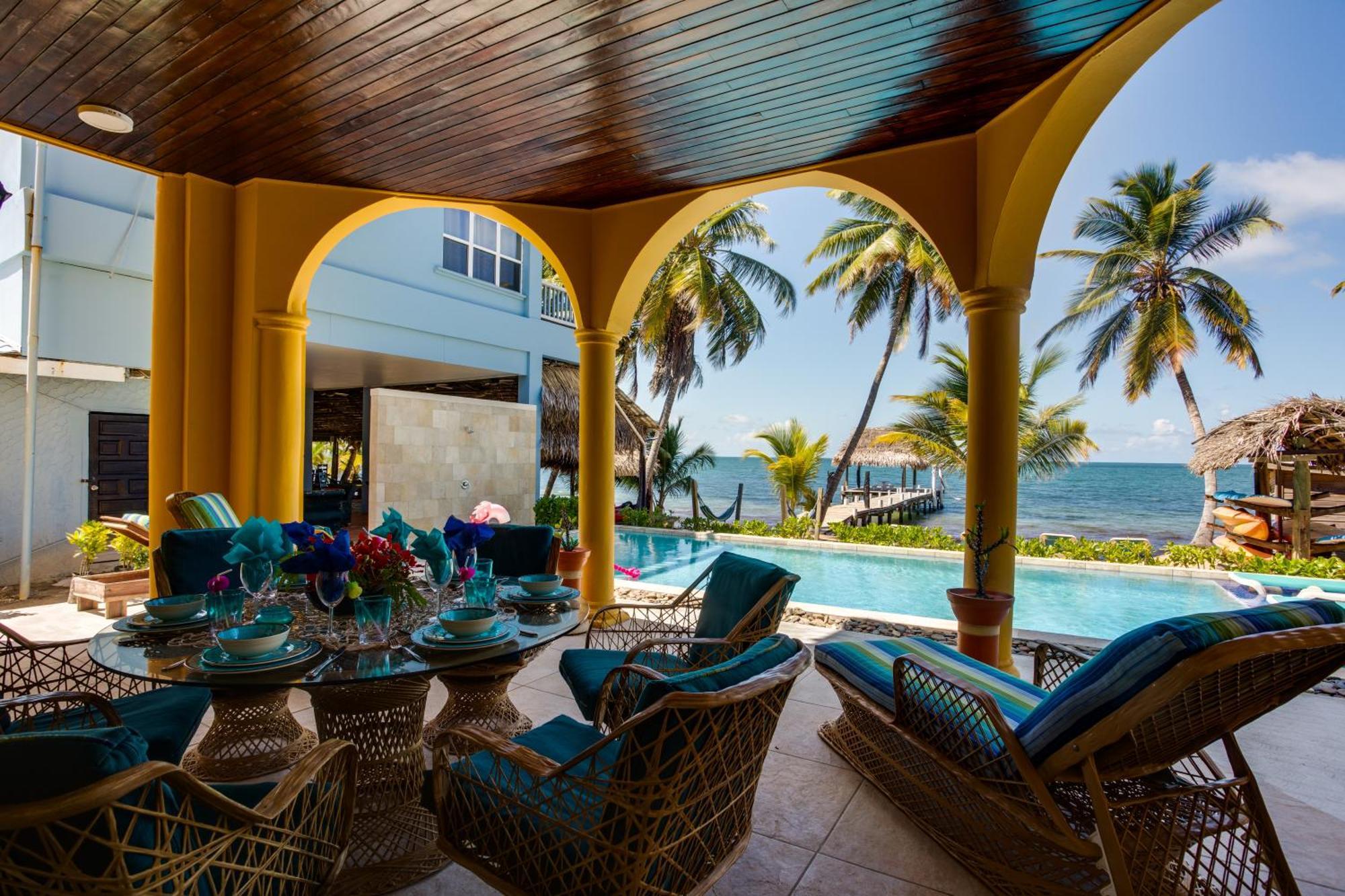 Blue Parrot Beach House And Villas ฮอปกินส์ ภายนอก รูปภาพ